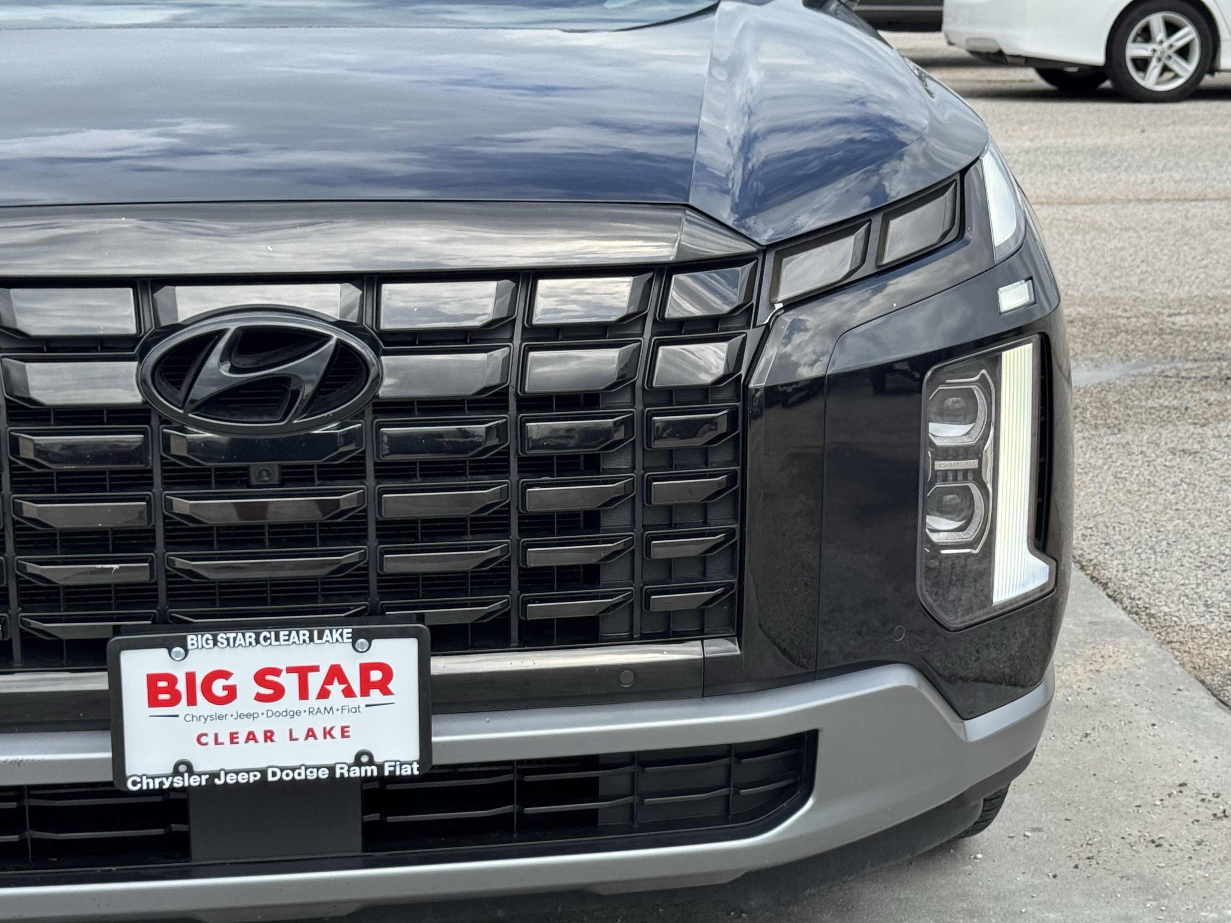 Used 2024 Hyundai Palisade Limited FWD image 5