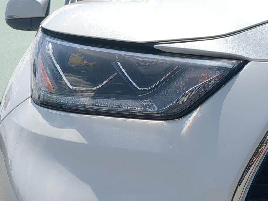 Used 2020 Toyota Highlander Platinum image 29