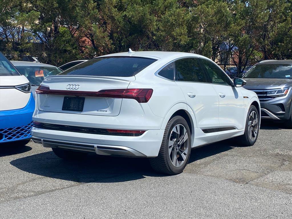 Used 2023 Audi e-tron Premium Plus w/ Premium Plus Package AWD/4WD image 3