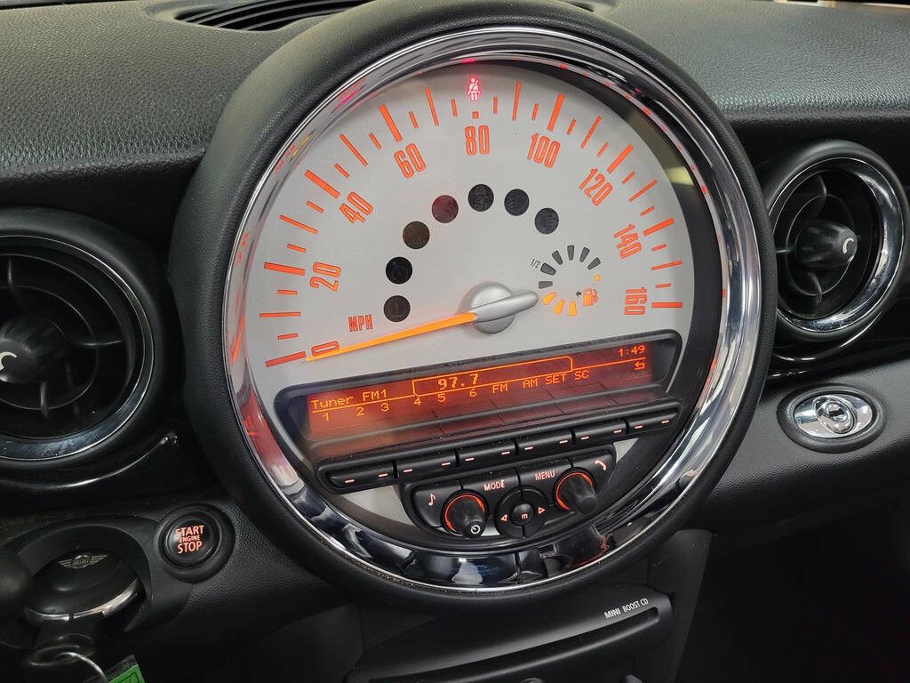 Used 2013 MINI Cooper Convertible image 28