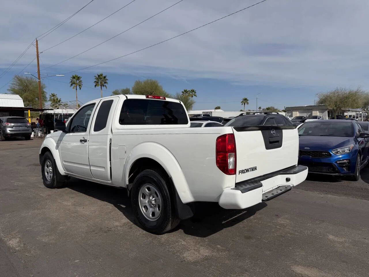 Used 2020 Nissan Frontier S RWD image 5