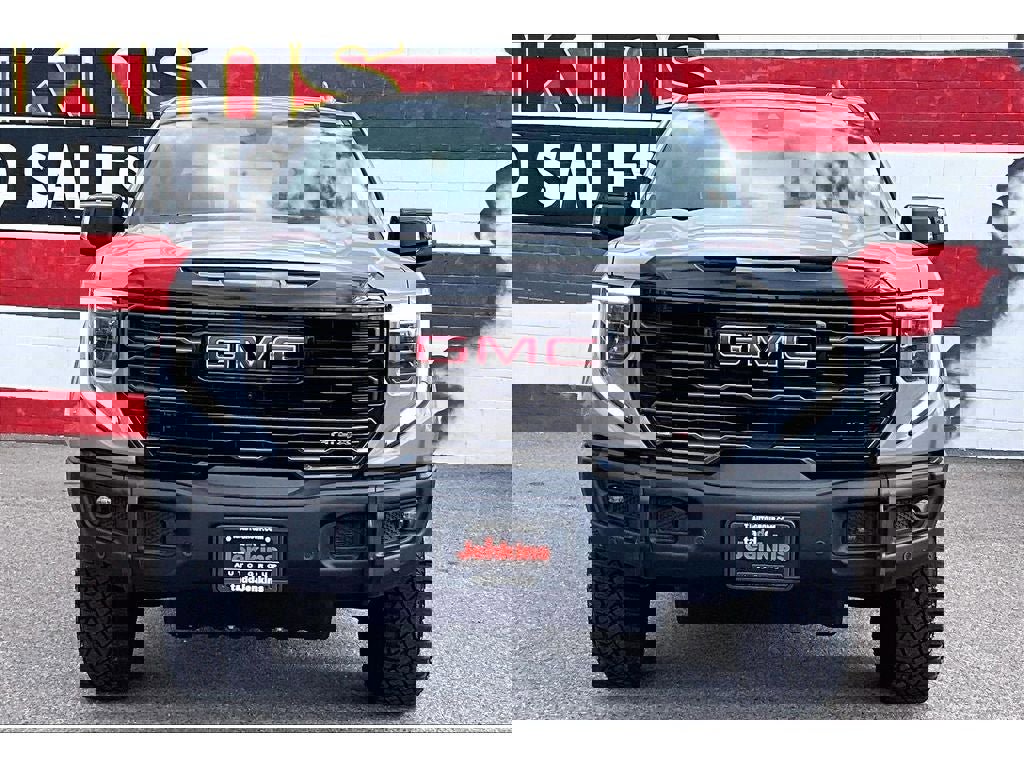 Used 2024 GMC Sierra 1500 AT4X image 3