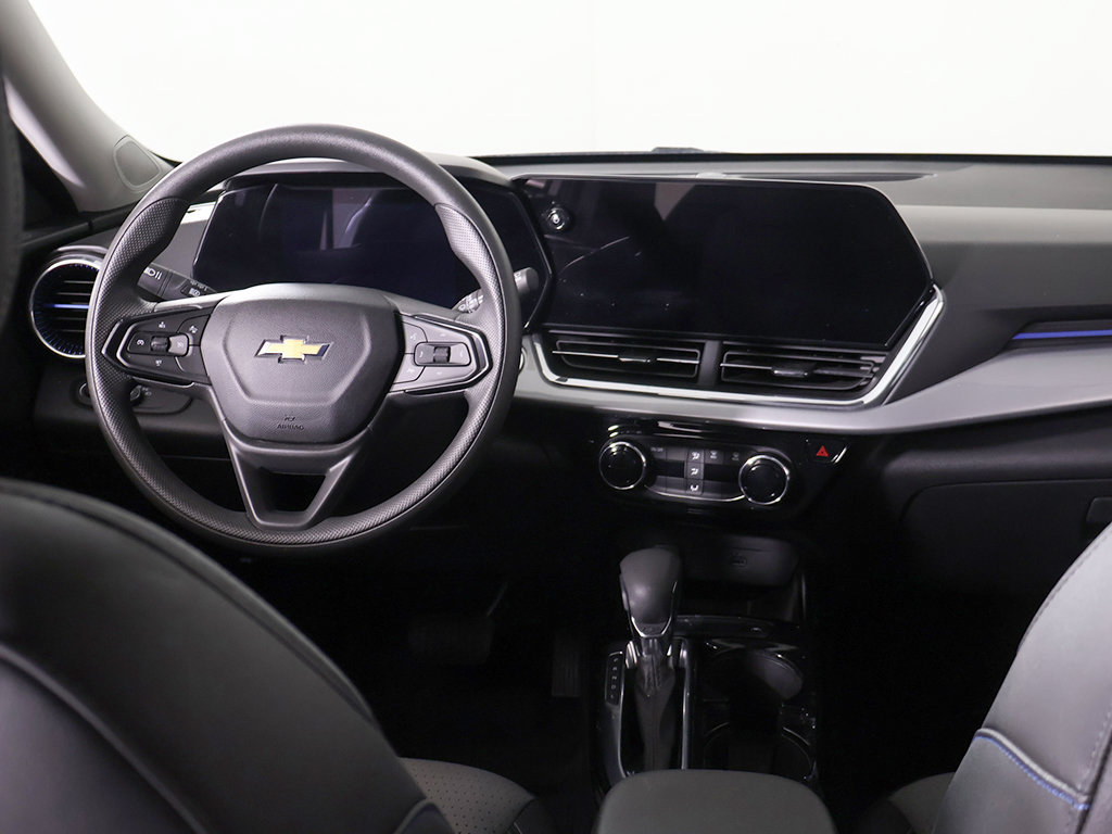 Used 2026 Chevrolet Trax LT FWD image 25