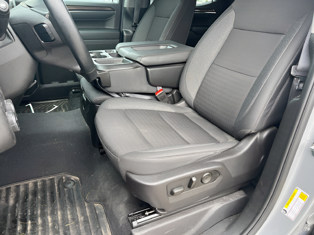 Used 2024 Chevrolet Silverado 1500 LT AWD/4WD image 14