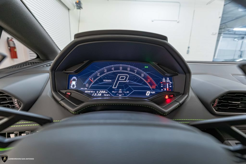 Used 2024 Lamborghini Huracan Tecnica RWD image 39