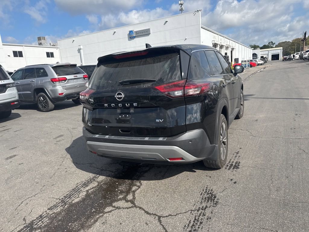 Used 2023 Nissan Rogue SV image 6