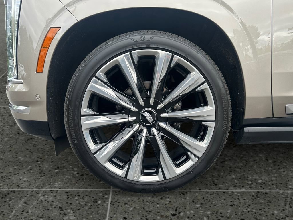 Certified 2025 Cadillac Escalade ESV Premium Luxury Platinum AWD/4WD image 13