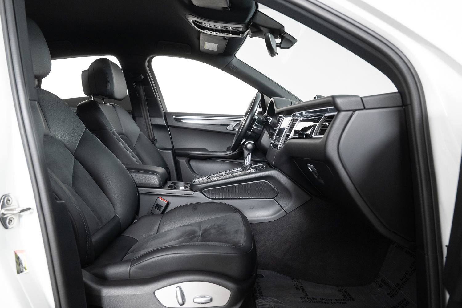 Used 2018 Porsche Macan image 27