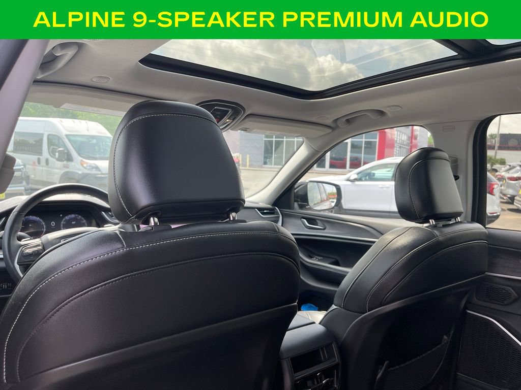 Used 2022 Jeep Grand Cherokee Limited AWD/4WD image 17