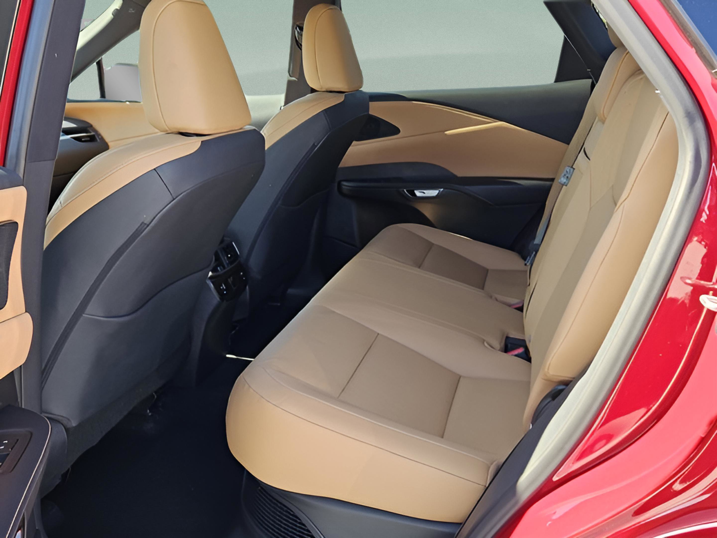 Used 2025 Lexus RX 350h w/ Accessory Package (P3) AWD/4WD image 12