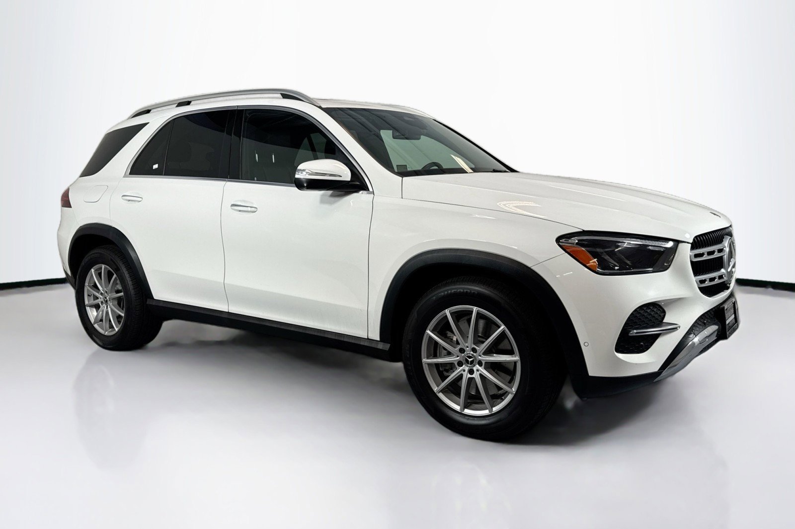 Used 2024 Mercedes-Benz GLE 450e 4MATIC image 3