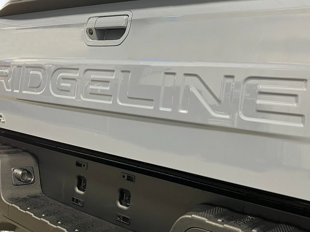 New 2026 Honda Ridgeline Black Edition image 10