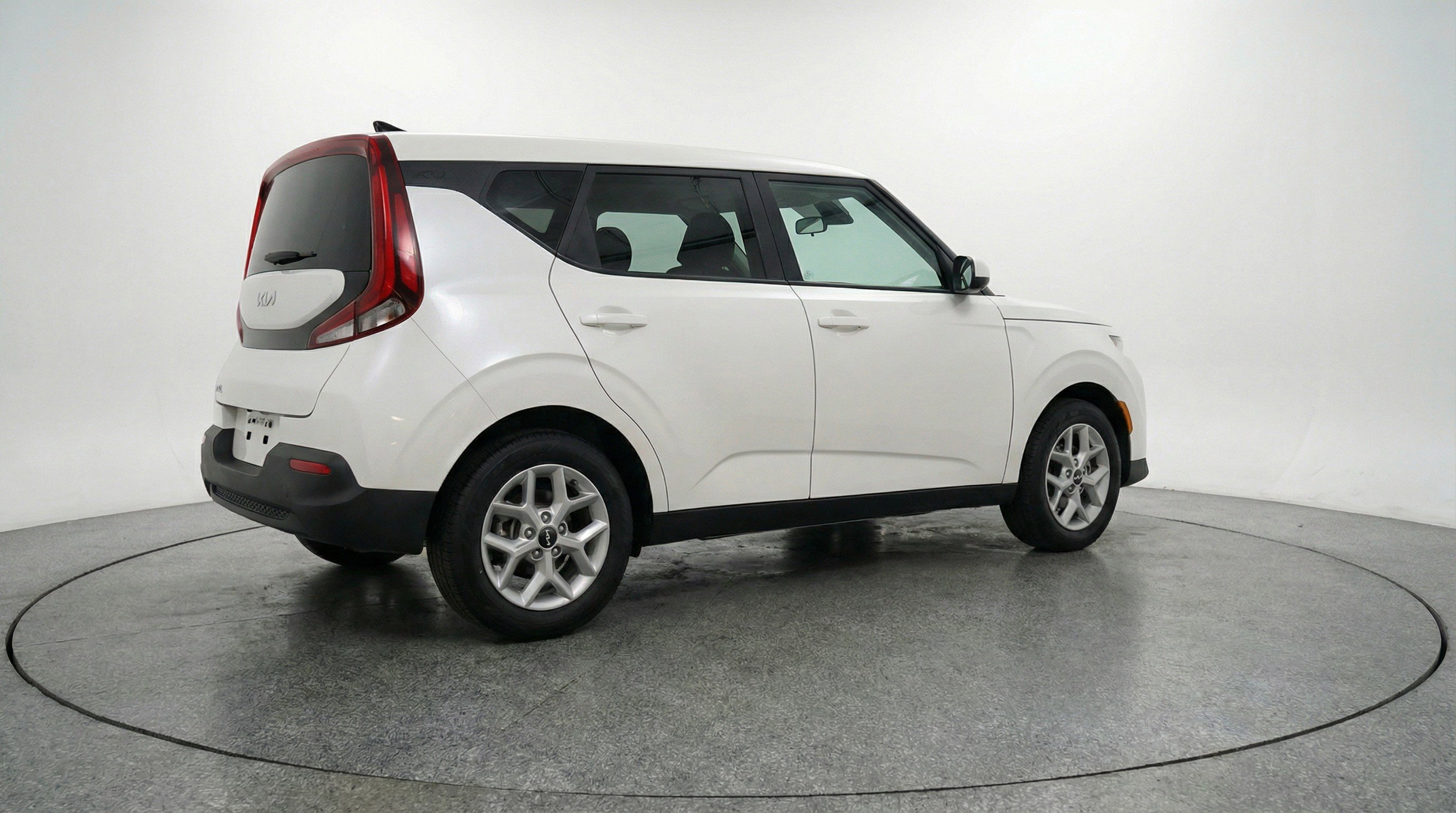 Used 2025 Kia Soul LX w/ LX Technology Package image 9