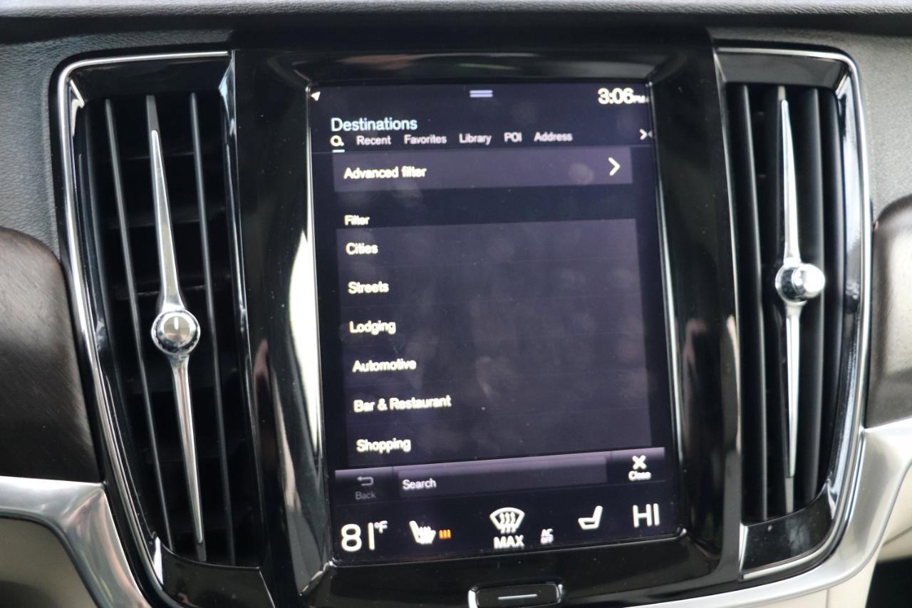 Used 2017 Volvo V90 T6 Cross Country image 23