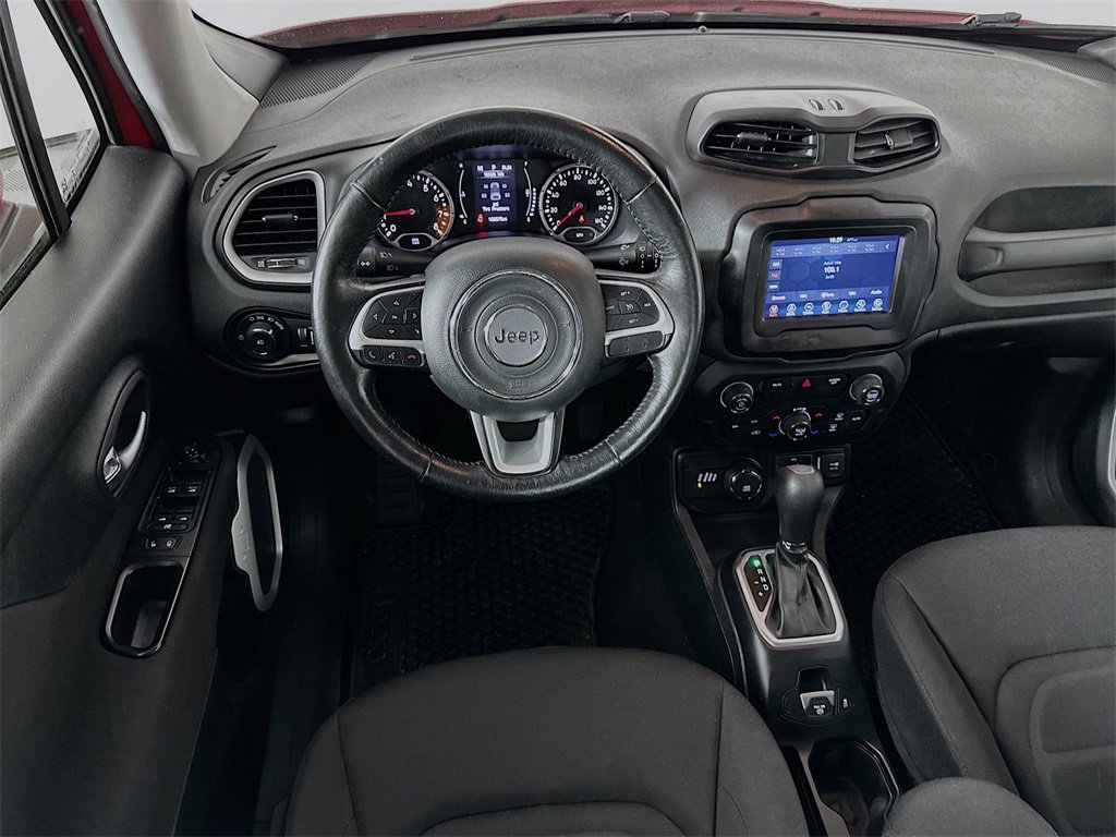 Used 2018 Jeep Renegade Latitude w/ Cold Weather Group image 24