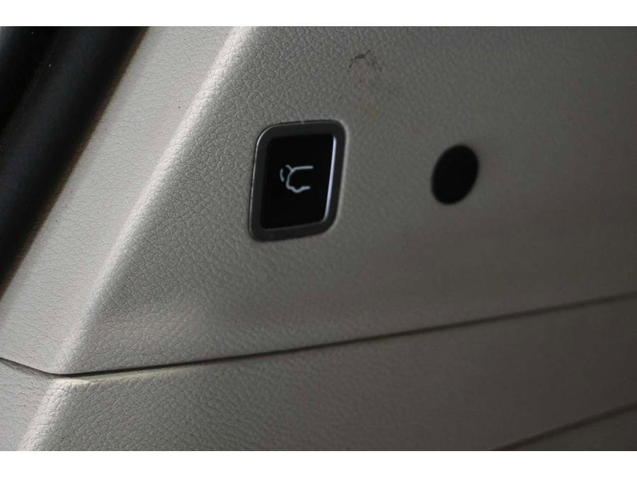 Used 2018 Chrysler Pacifica Touring Plus FWD image 24
