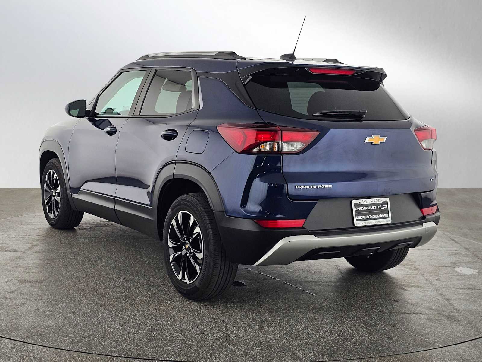 Used 2023 Chevrolet TrailBlazer LT w/ Convenience Package FWD image 5