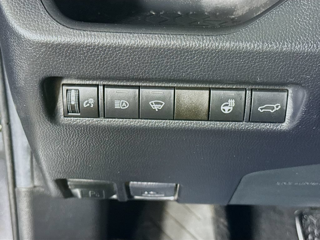 Certified 2020 Toyota RAV4 XLE w/ Convenience Package AWD/4WD image 20
