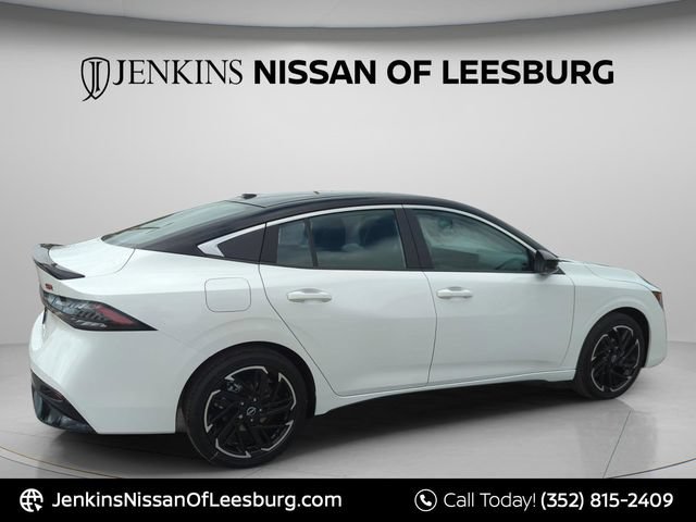 New 2026 Nissan Sentra SR w/ Floor Mat Package FWD image 5