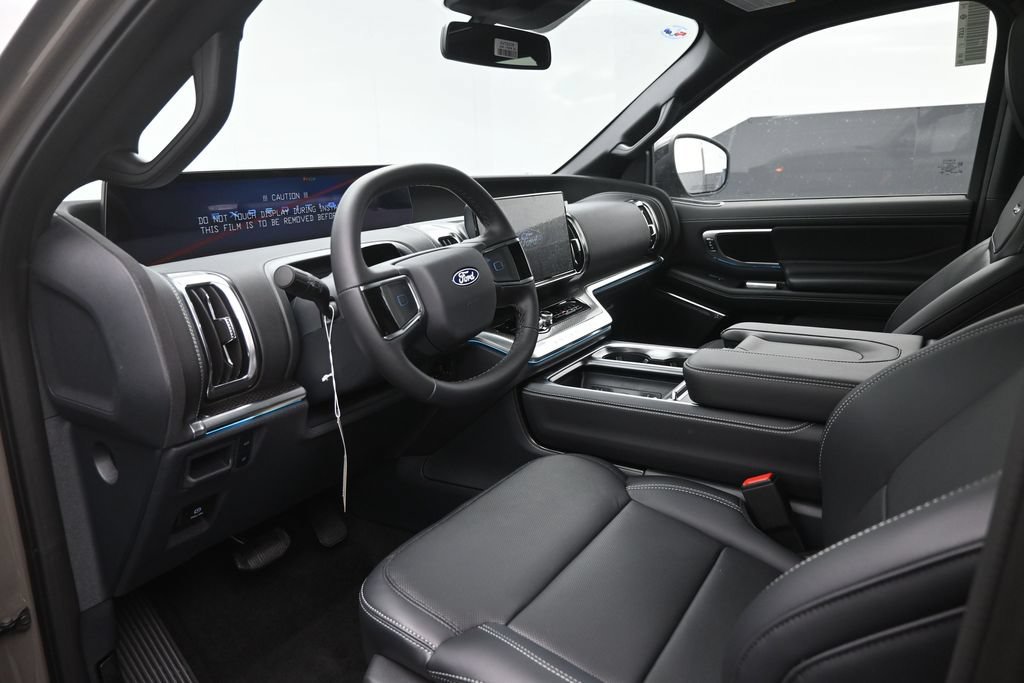 New 2027 Ford Expedition Platinum w/ Stealth Appearance Package RWD image 19