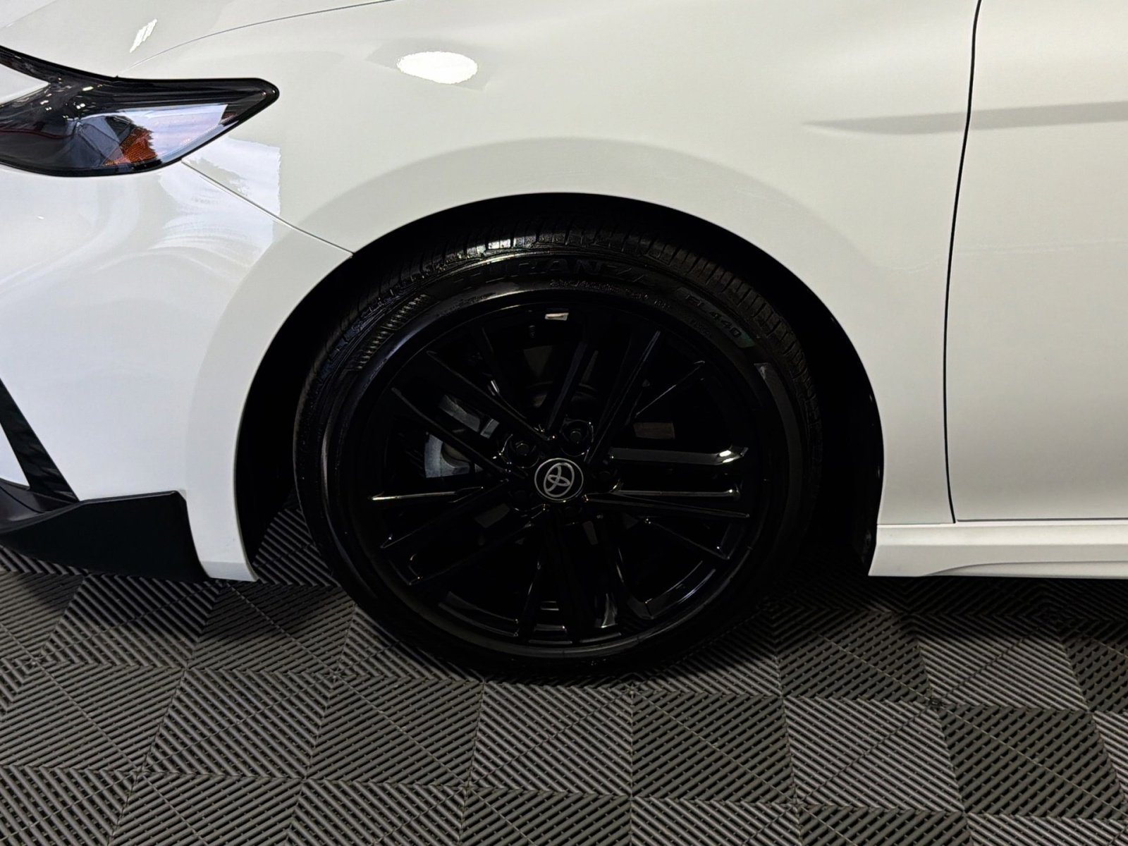 Used 2025 Toyota Camry SE w/ Convenience Package image 12