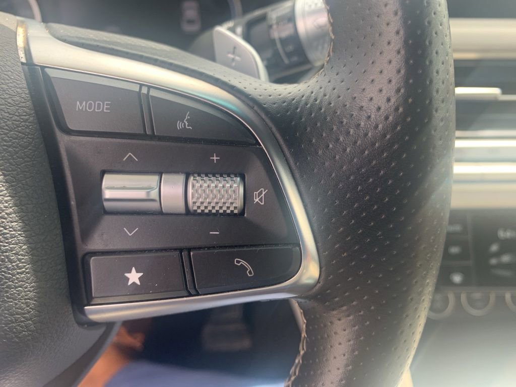 Used 2025 Genesis G70 2.5T AWD/4WD image 18