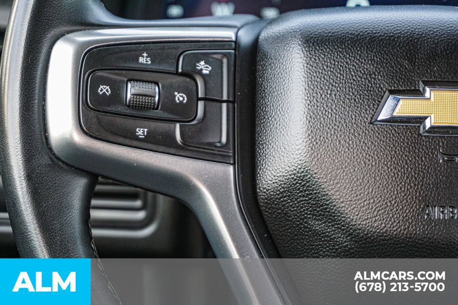 Used 2024 Chevrolet Suburban LT RWD image 31