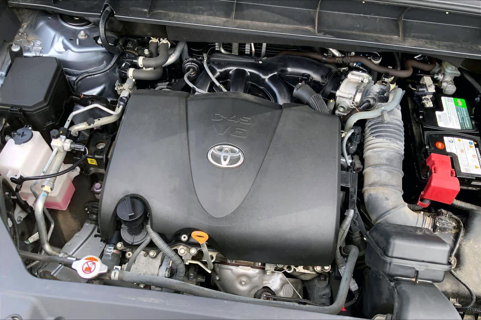 Used 2022 Toyota Highlander XLE FWD image 31