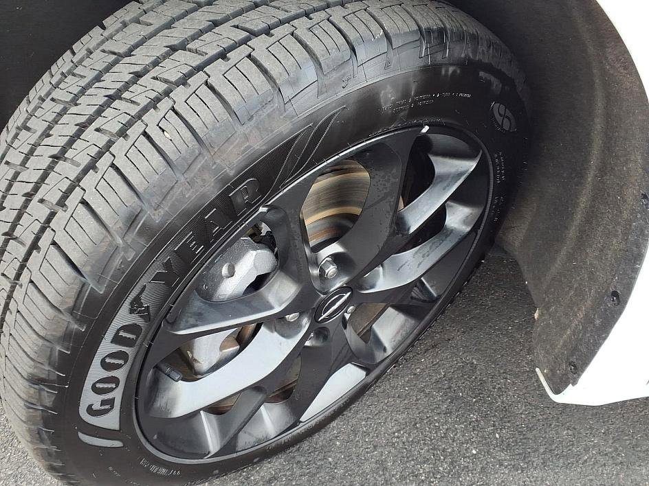 Used 2023 Chrysler Pacifica Limited w/ S Appearance Package image 10