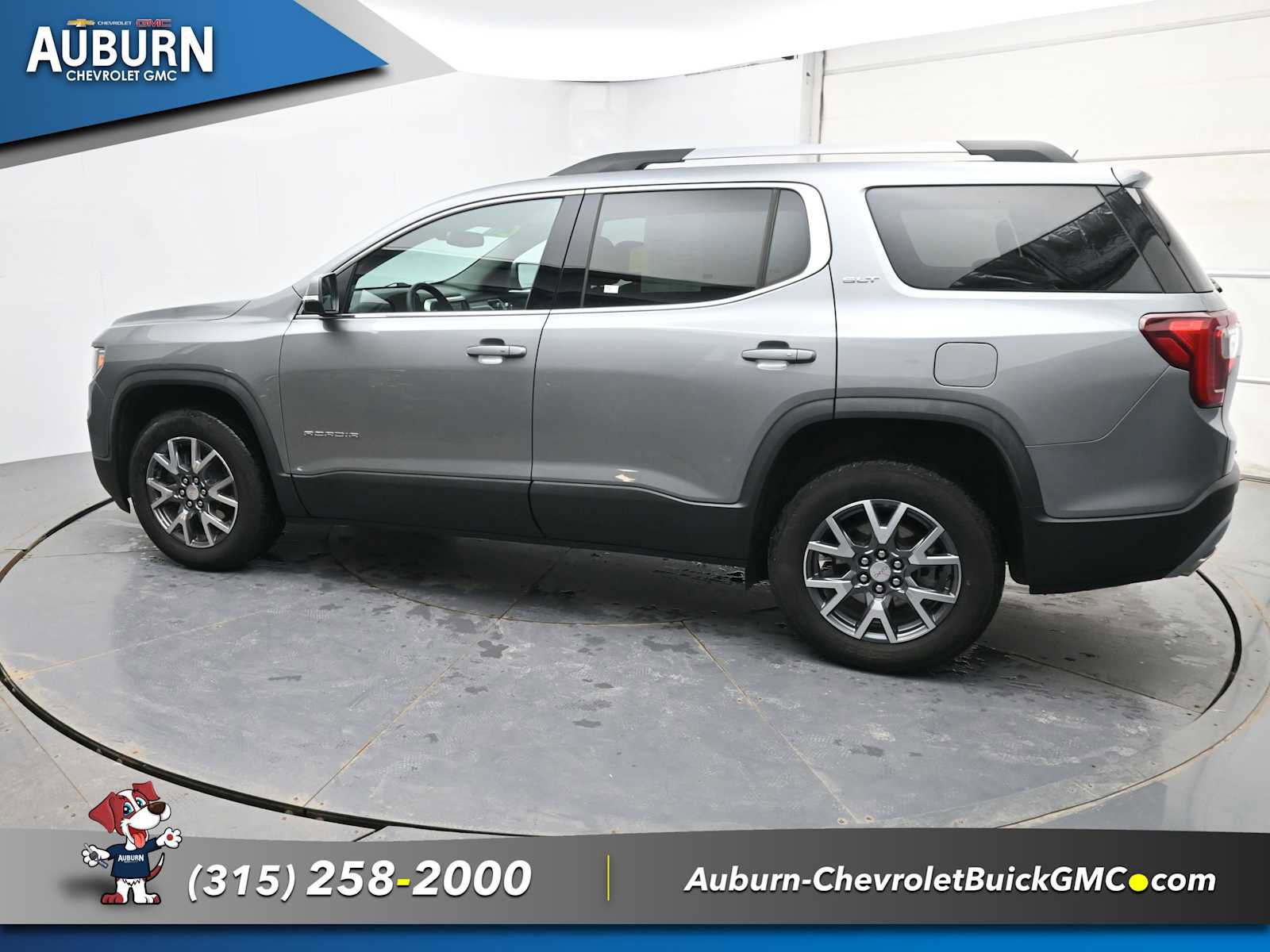 Used 2023 GMC Acadia SLT image 15