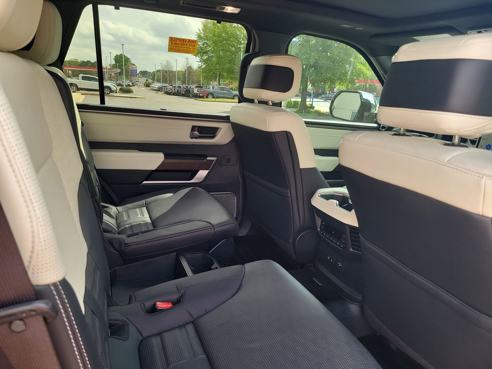 Used 2024 Toyota Sequoia Capstone AWD/4WD image 29