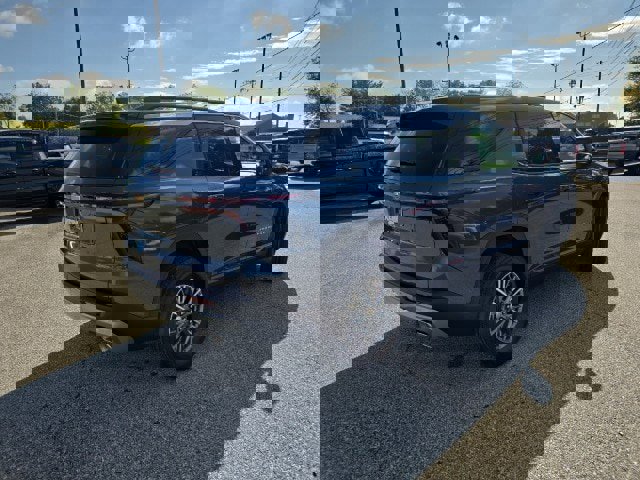 New 2026 Chevrolet Traverse LT image 10