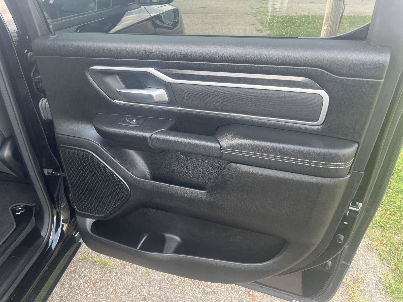 Used 2023 RAM 1500 Big Horn AWD/4WD image 34