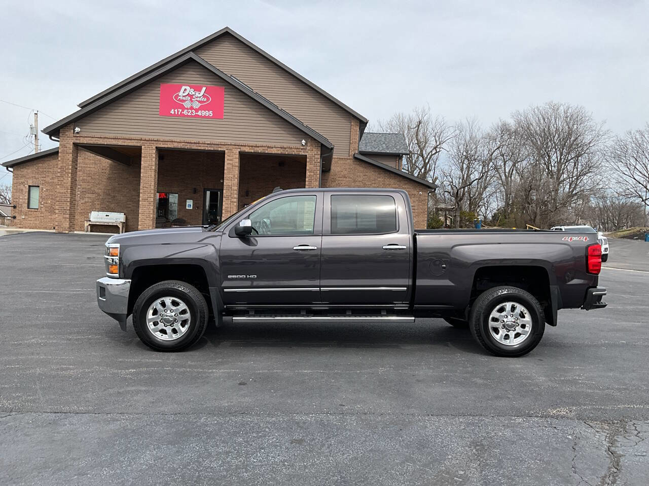 Used 2015 Chevrolet Silverado 2500 LTZ image 2