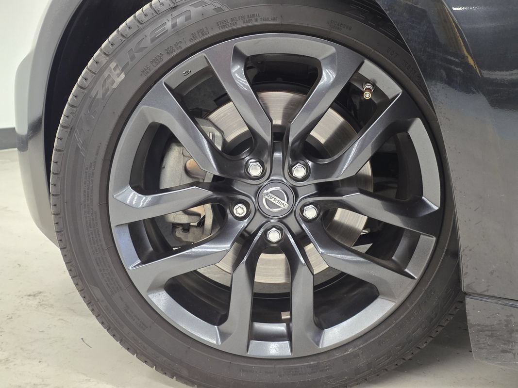 Used 2017 Nissan 370Z Coupe RWD image 37