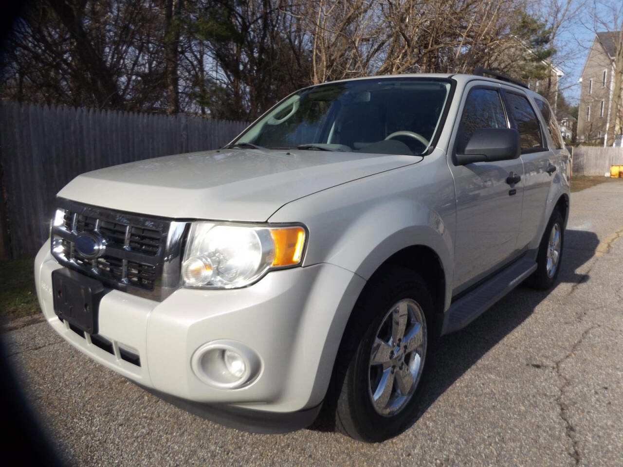 Used 2009 Ford Escape XLT image 1