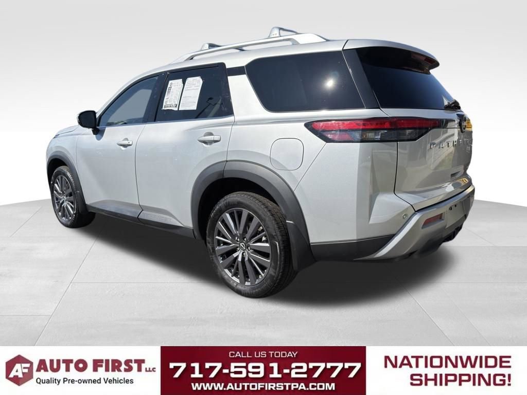 Used 2024 Nissan Pathfinder SL w/ SL Premium Package AWD/4WD image 5