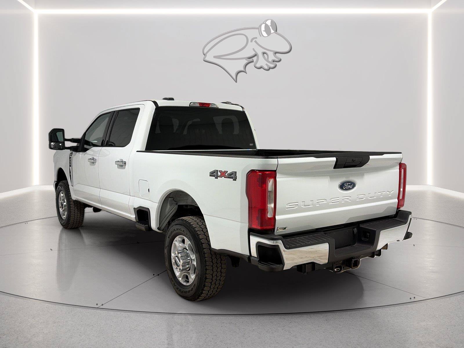 Certified 2025 Ford F250 XLT w/ Snow Plow Prep Package AWD/4WD image 3