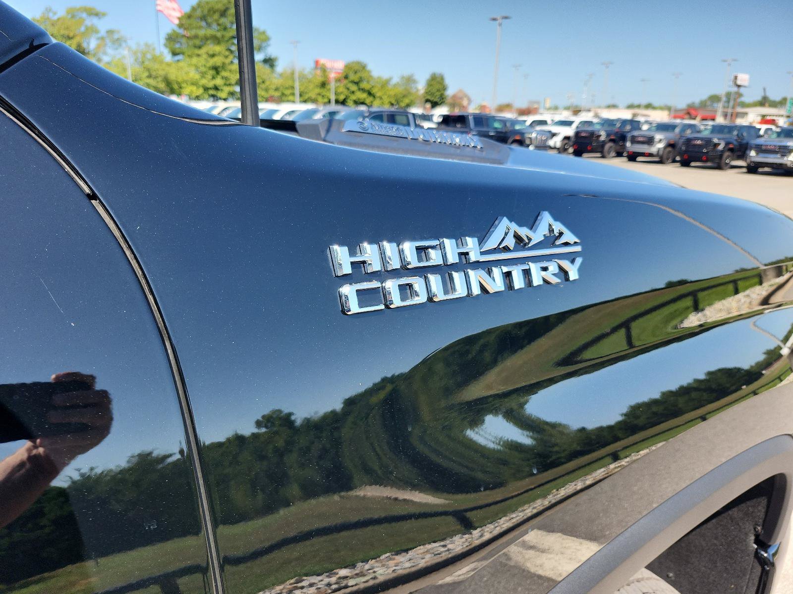 Used 2024 Chevrolet Silverado 3500 High Country w/ High Country Premium Package AWD/4WD image 8
