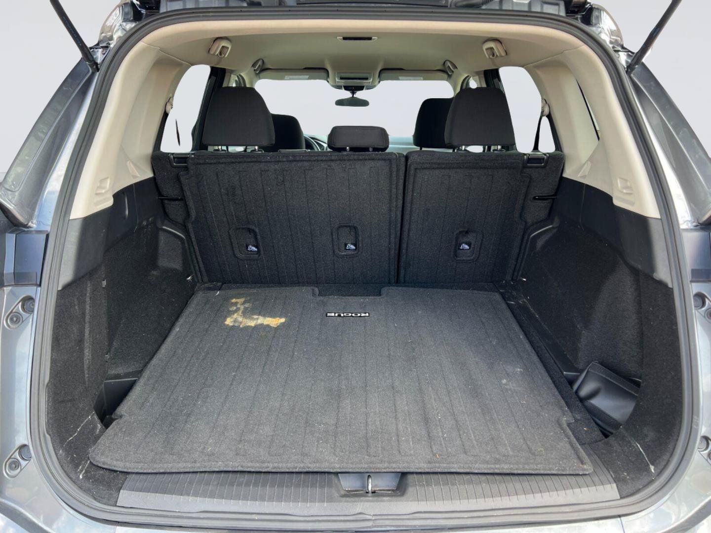 Used 2025 Nissan Rogue S FWD image 15