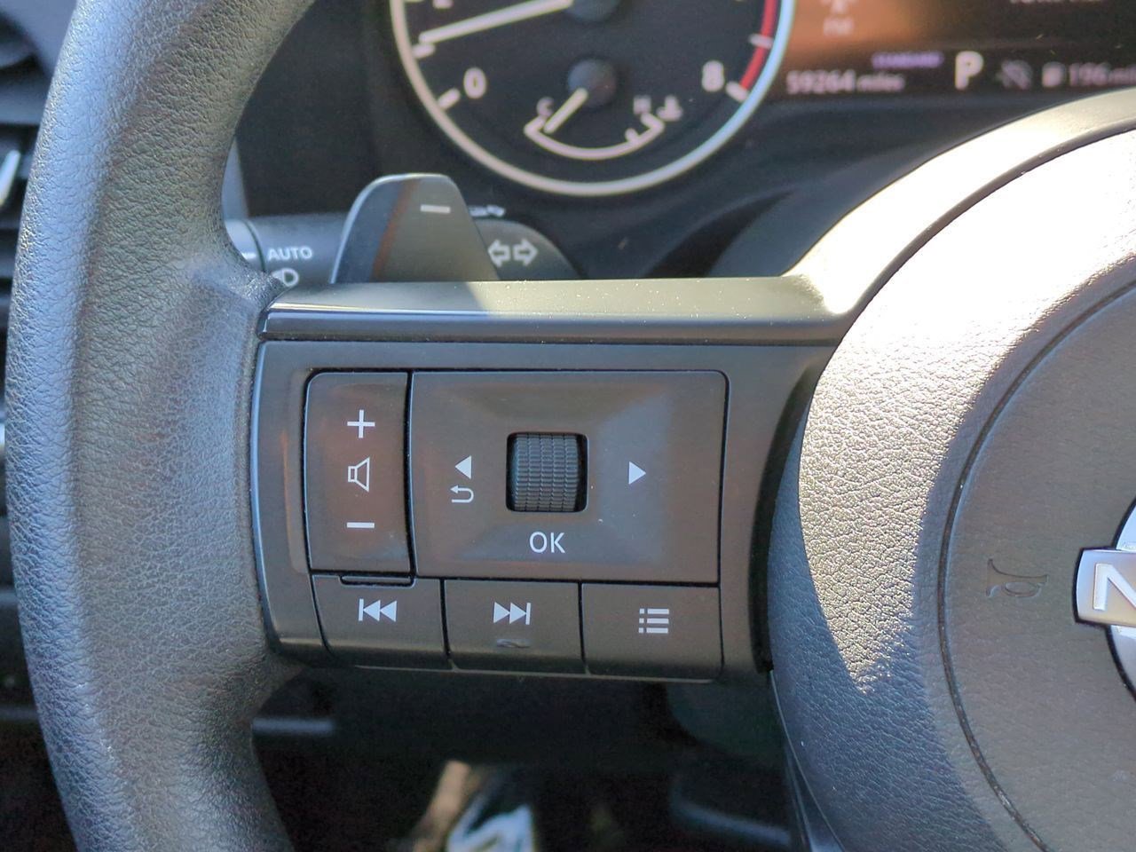 Certified 2024 Nissan Rogue SV image 18