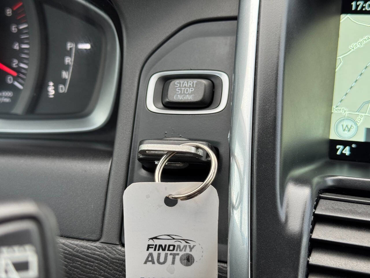 Used 2017 Volvo XC60 T5 Inscription image 32