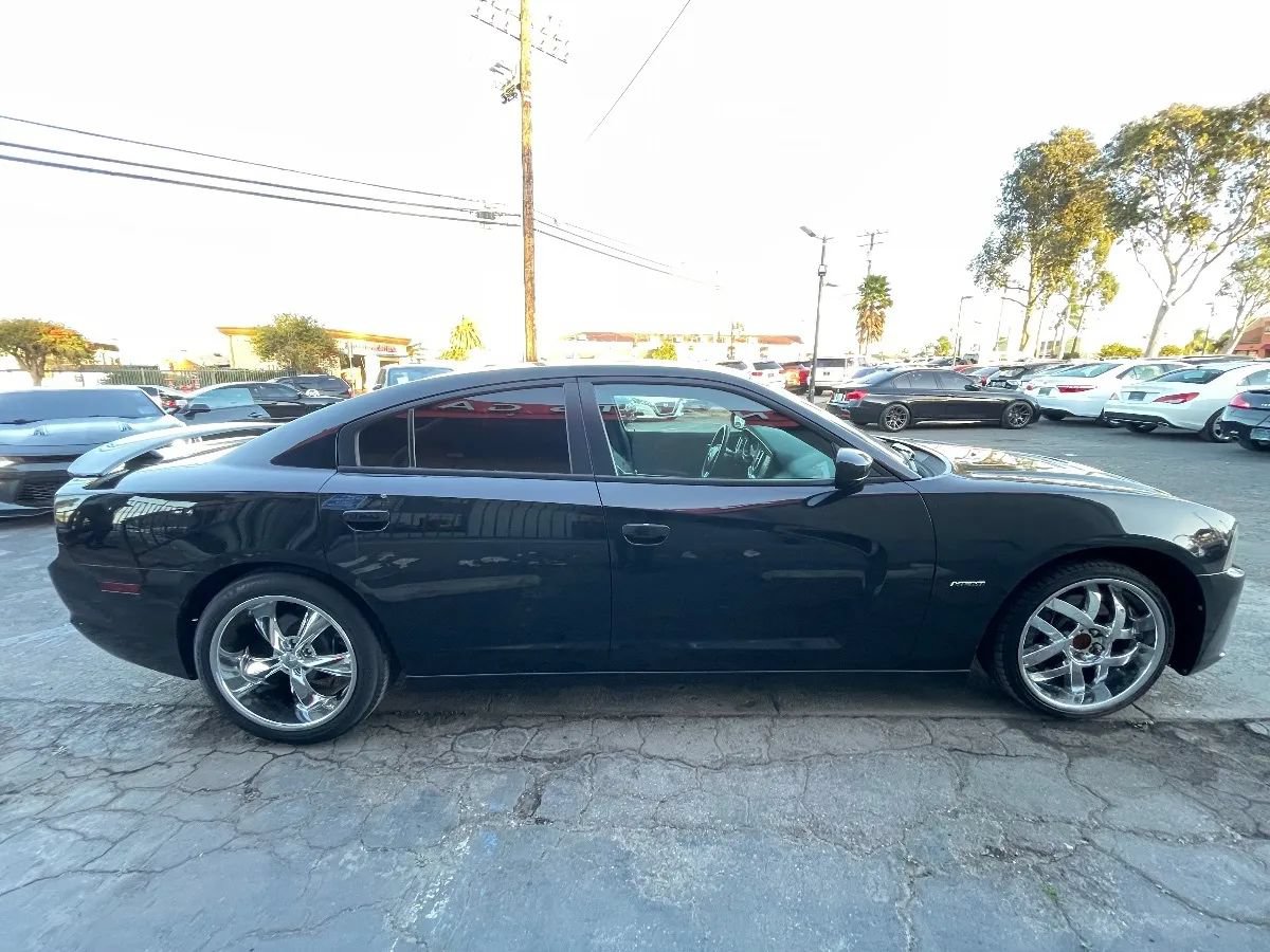Used 2013 Dodge Charger R/T RWD image 4