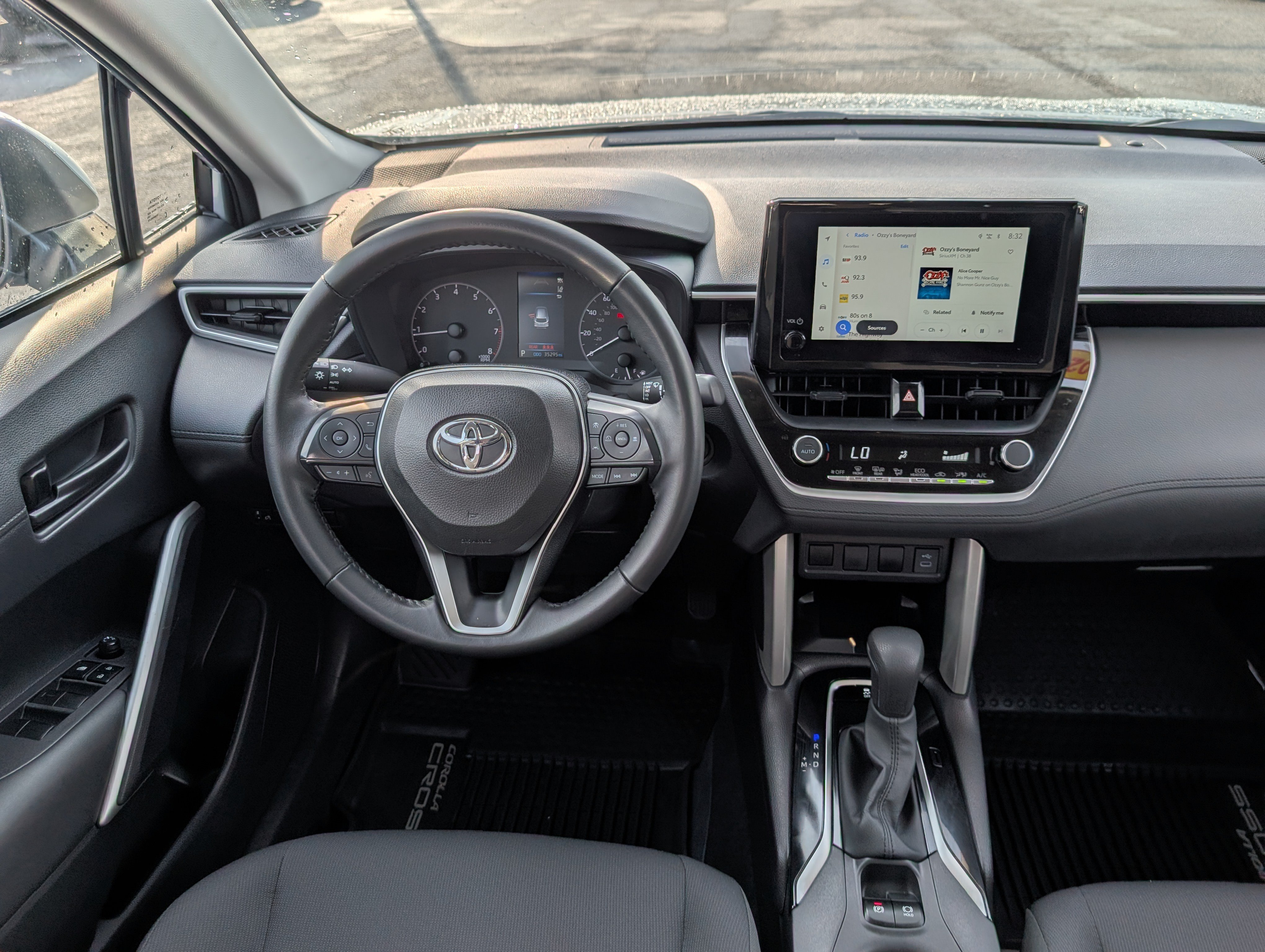 Used 2024 Toyota Corolla Cross LE w/ Moonroof Package AWD/4WD image 16