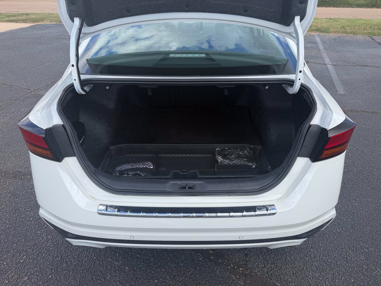 Used 2023 Nissan Altima 2.5 SL AWD/4WD image 7