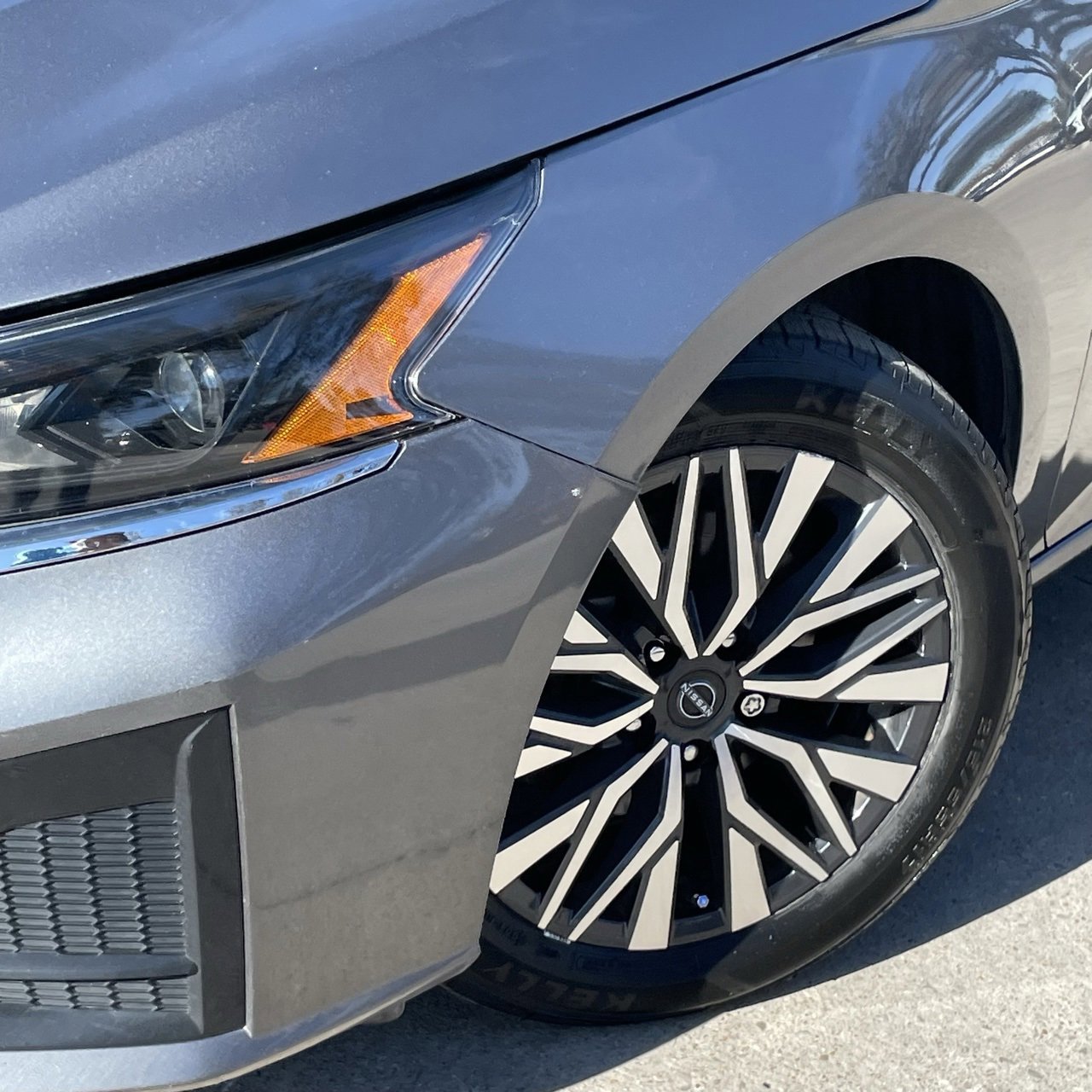 Used 2024 Nissan Altima 2.5 SV image 9