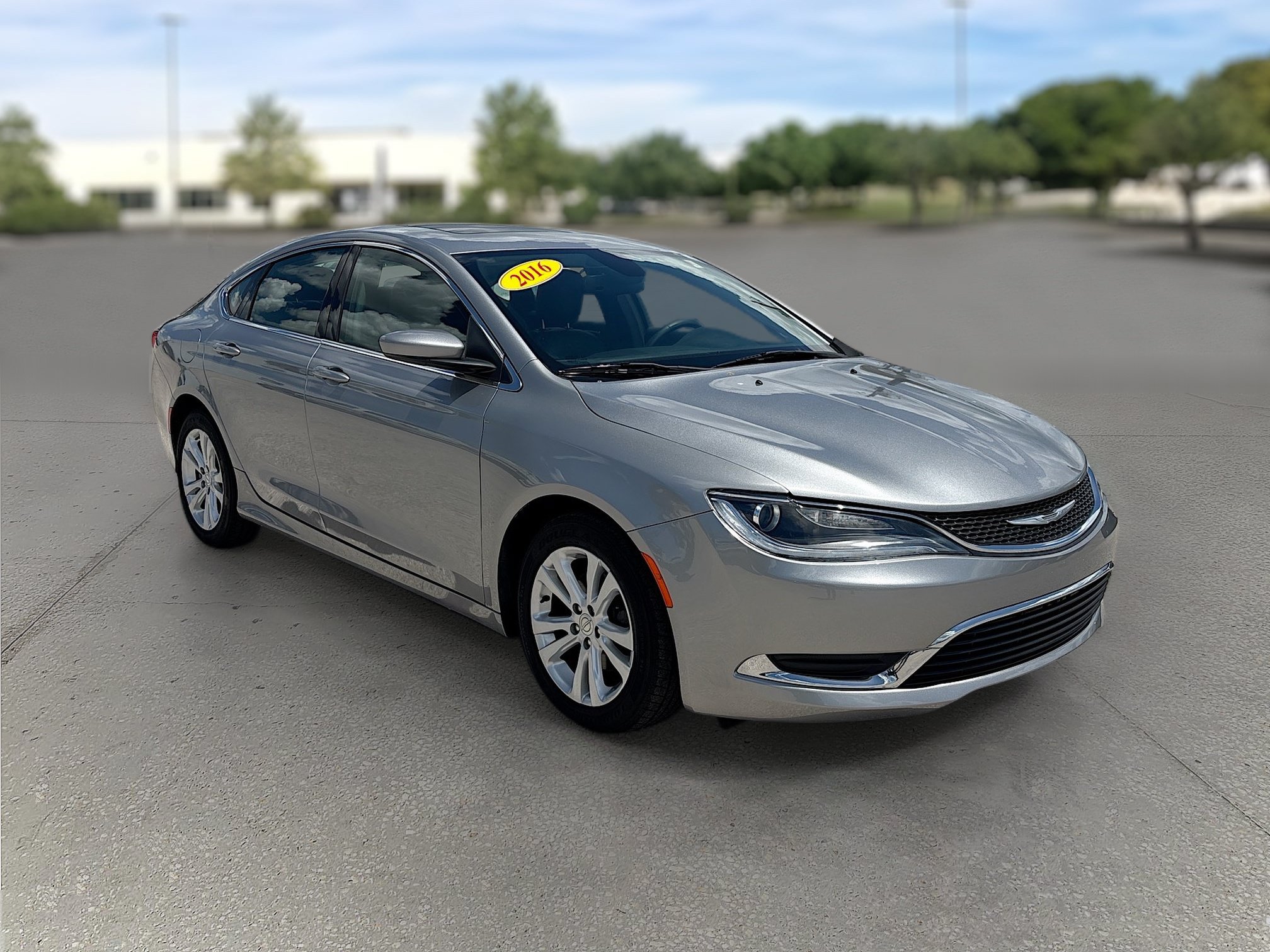 Used 2016 Chrysler 200 Limited w/ Anniversary Edition FWD image 2