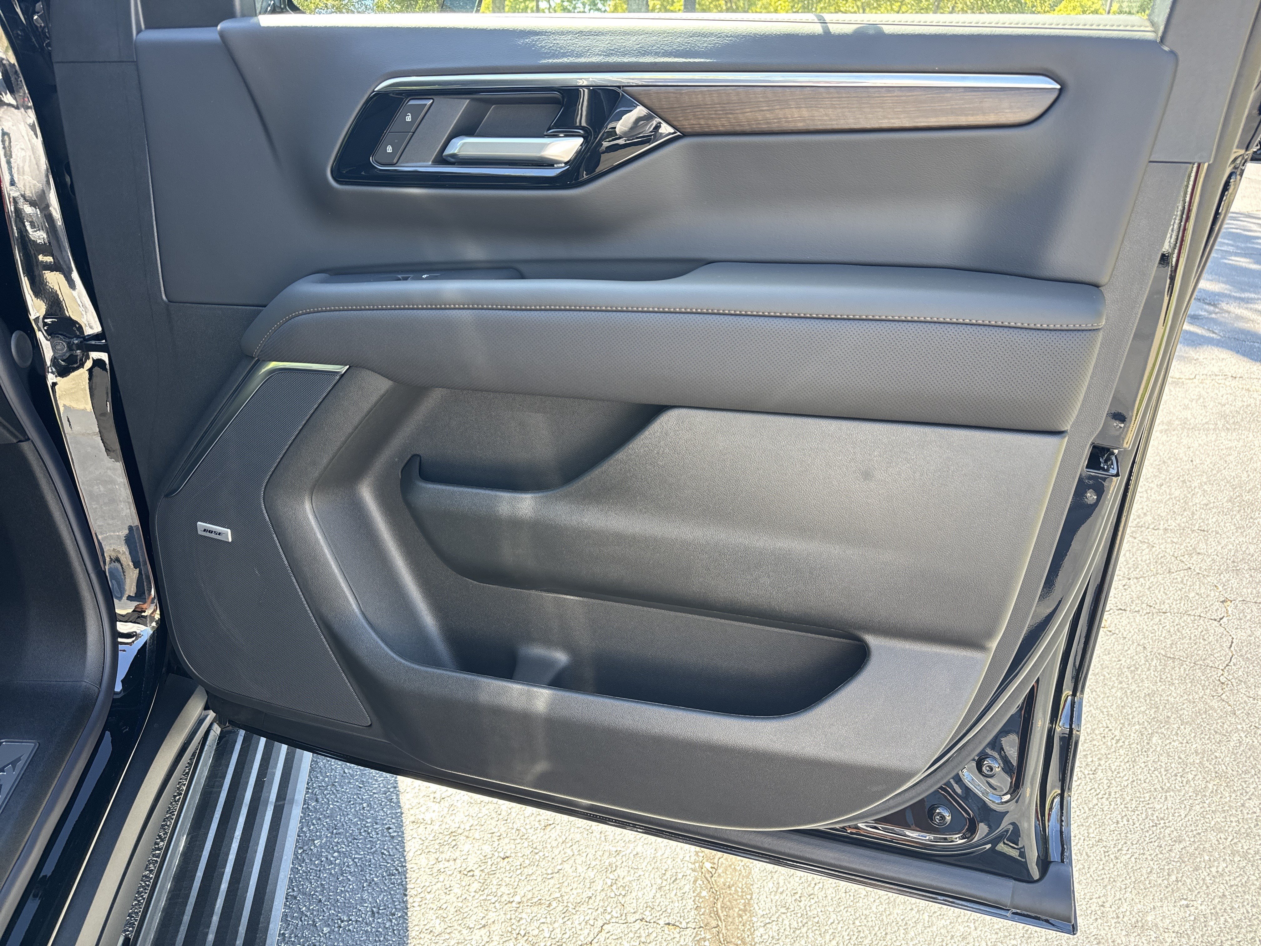 New 2026 Chevrolet Tahoe High Country AWD/4WD image 14