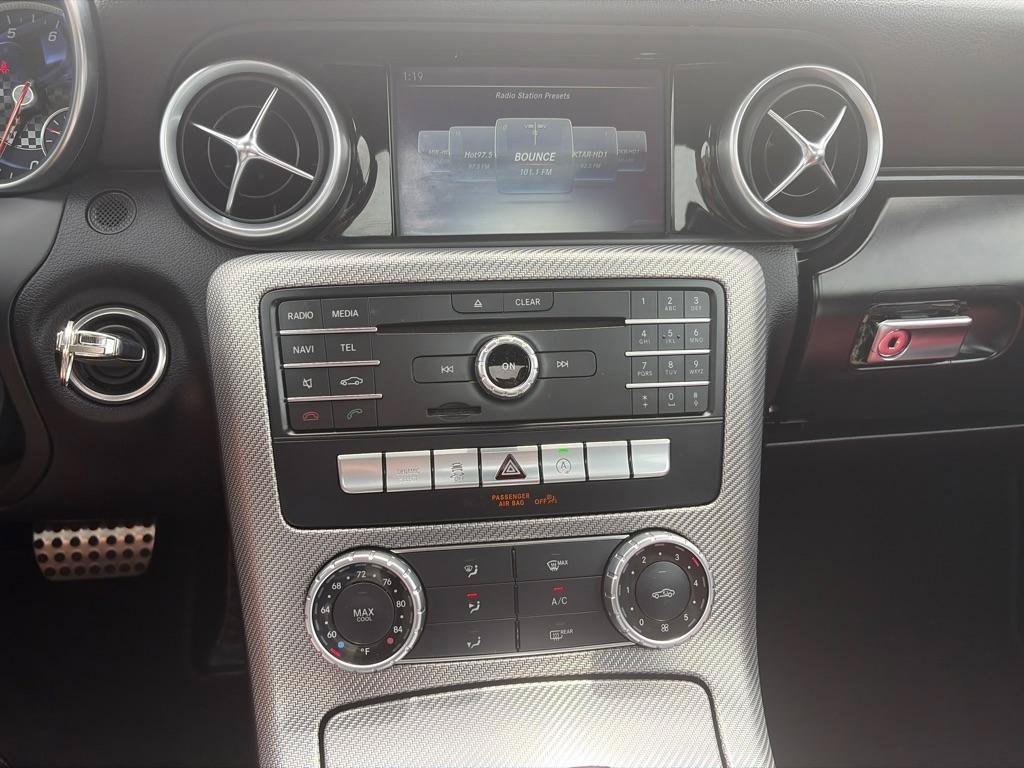 Used 2017 Mercedes-Benz SLC 300 image 14