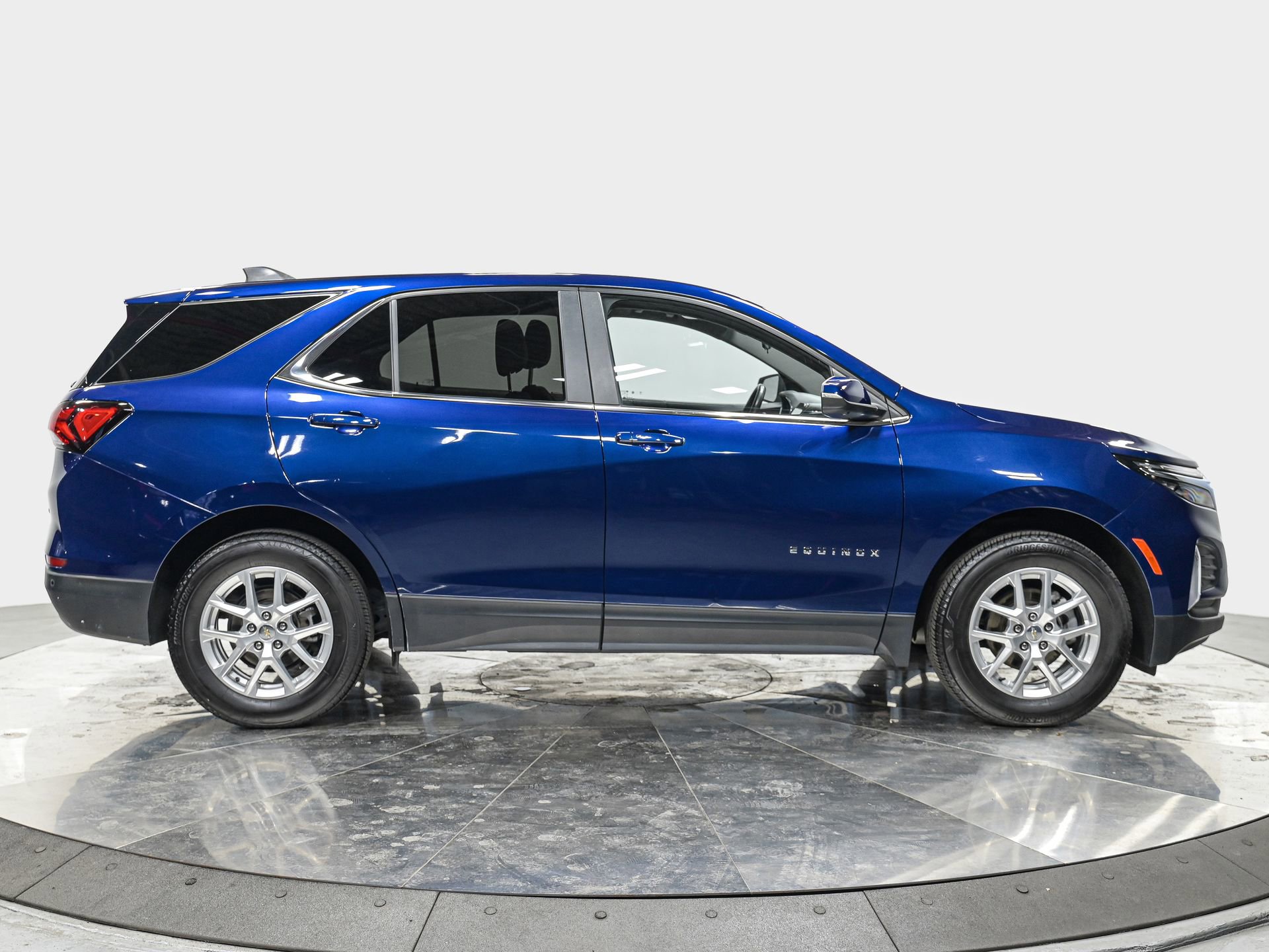 Used 2022 Chevrolet Equinox LT image 8
